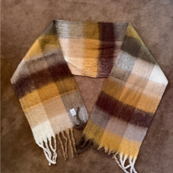 Accessories - Women’s Pashmina Shawl/wrap/scarf super soft. Brand new